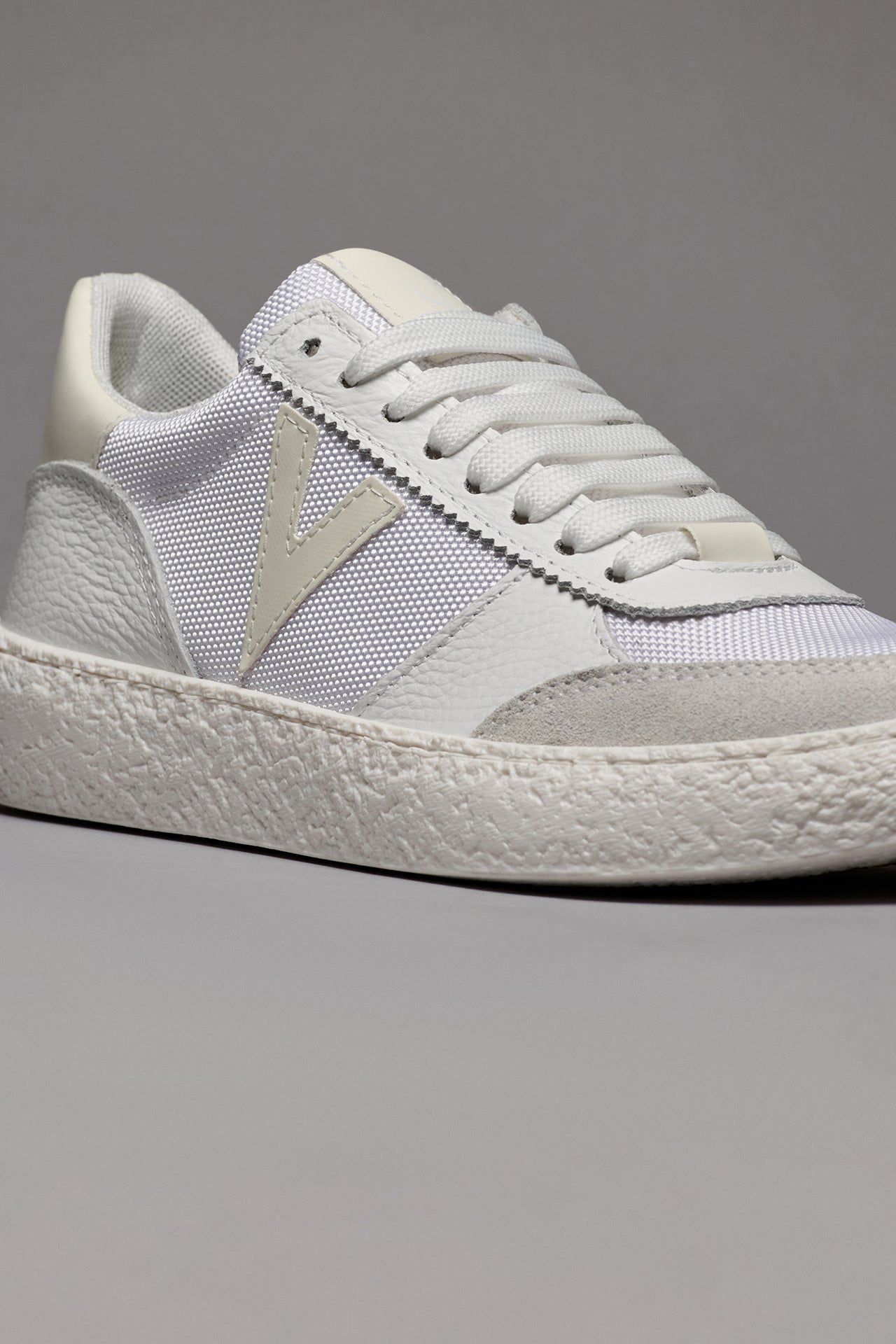 Sneakers V2 modello Atena basse bianco (1)